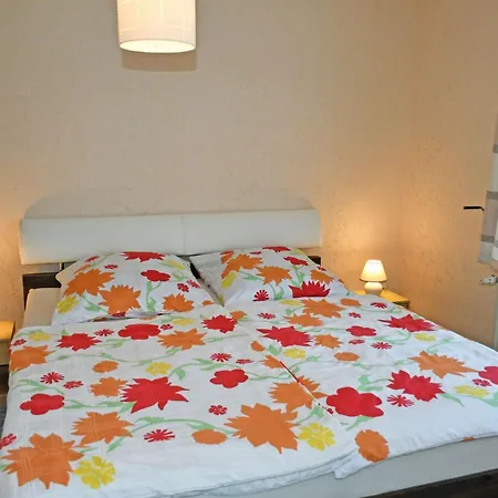 Schoene Mit Terrasse Apartmán *