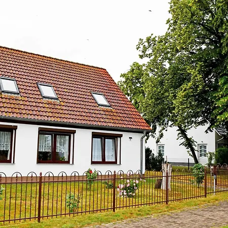 Schoene Mit Terrasse Ralswiek